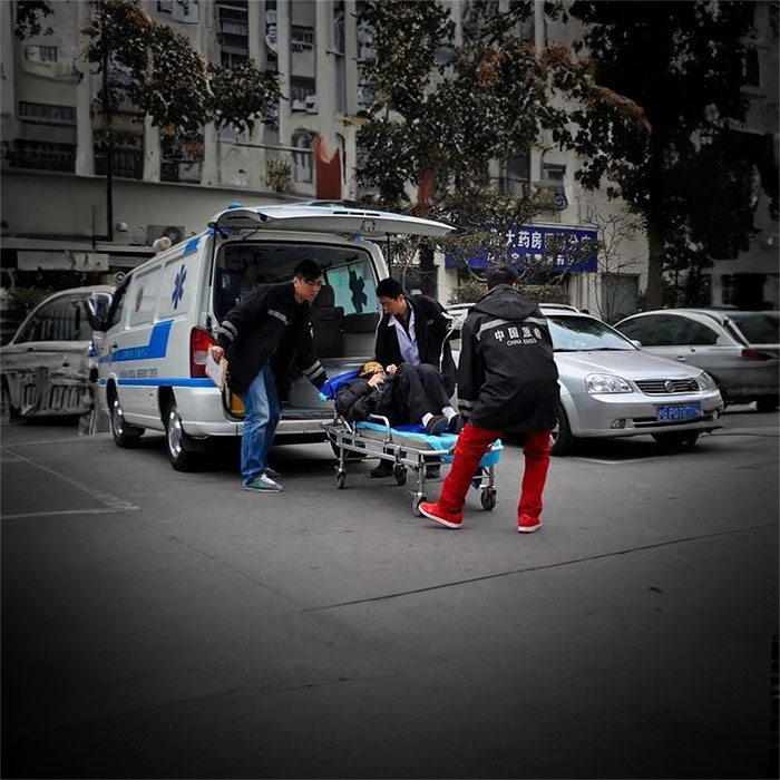 宁波出租私人救护车联系方式